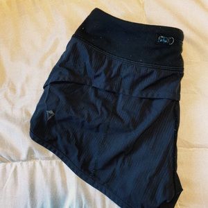 Ivviva speedy short ✰